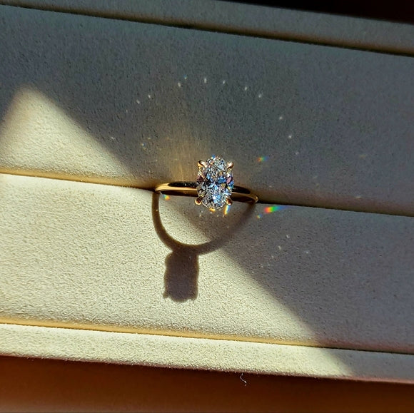 Solid 18k Gold 1.5ct (E VVS2) Lab Oval Diamond Ring