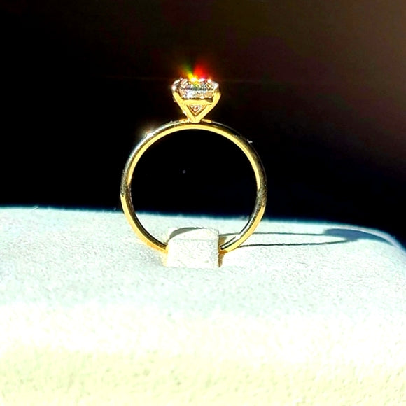 Solid 18k Gold 1.5ct (E VVS2) Lab Oval Diamond Ring
