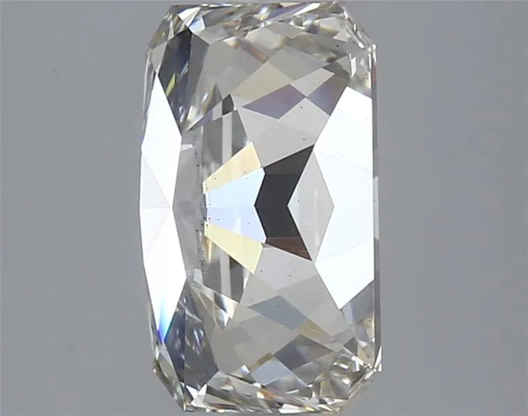 3.94 Carats RADIANT Diamond