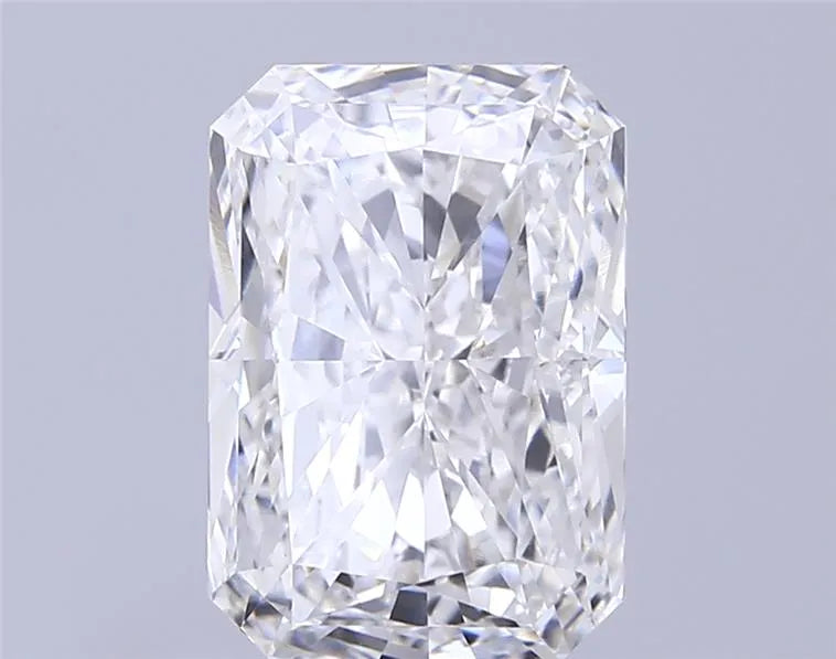 5.04ct Radiant Lab Grown Diamond (Colour E, Clarity VS1, IGI)