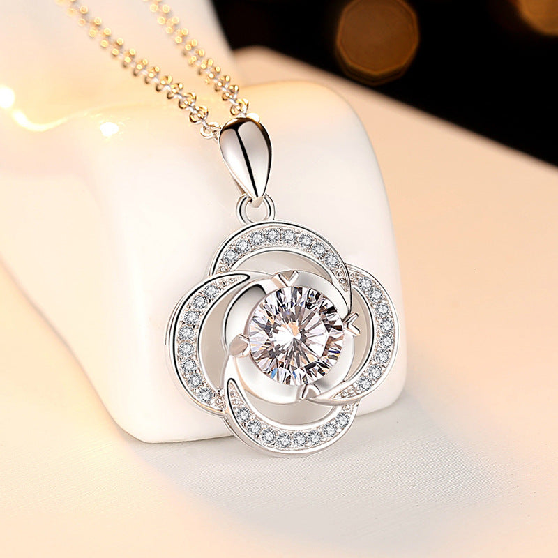 1ct Moissanite Clover Necklace