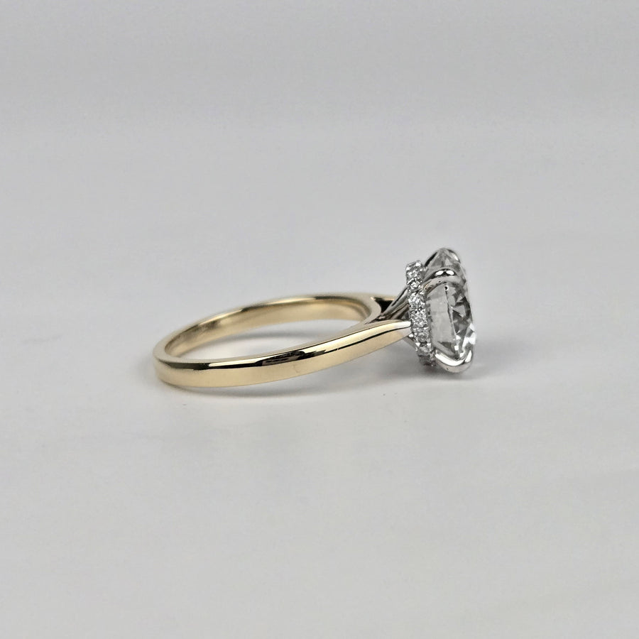 Solid 18k White and Yellow Gold 2.58ct (G VVS2) Lab Diamond Ring (RO801)