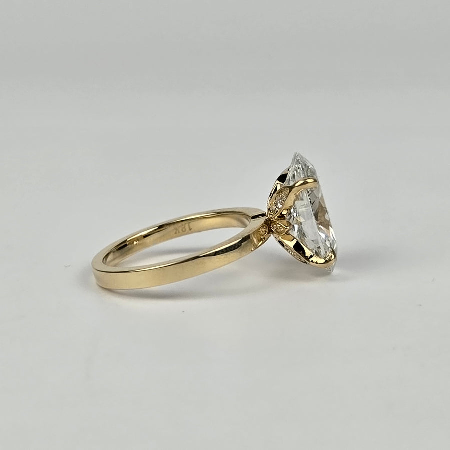 Solid 18k Gold 4ct F VS1 Lab Oval Diamond Ring and Matching Band