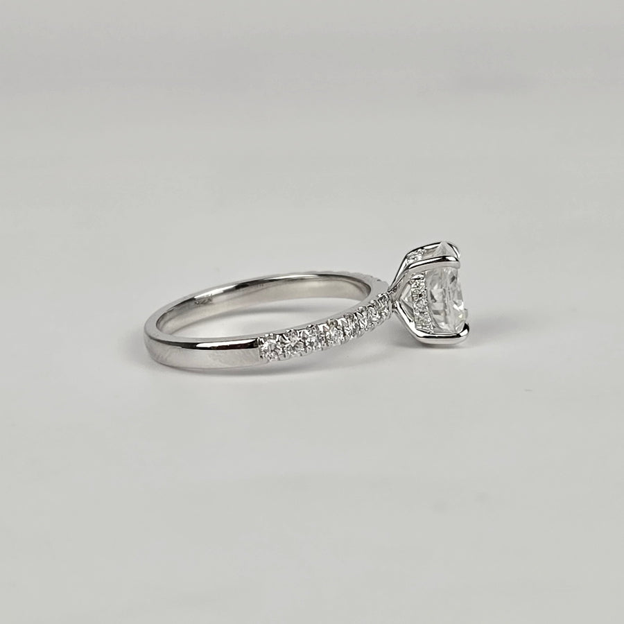 Solid 14k Gold 1.5ct Oval Moissanite Ring with Side Stone Diamonds(OV611)