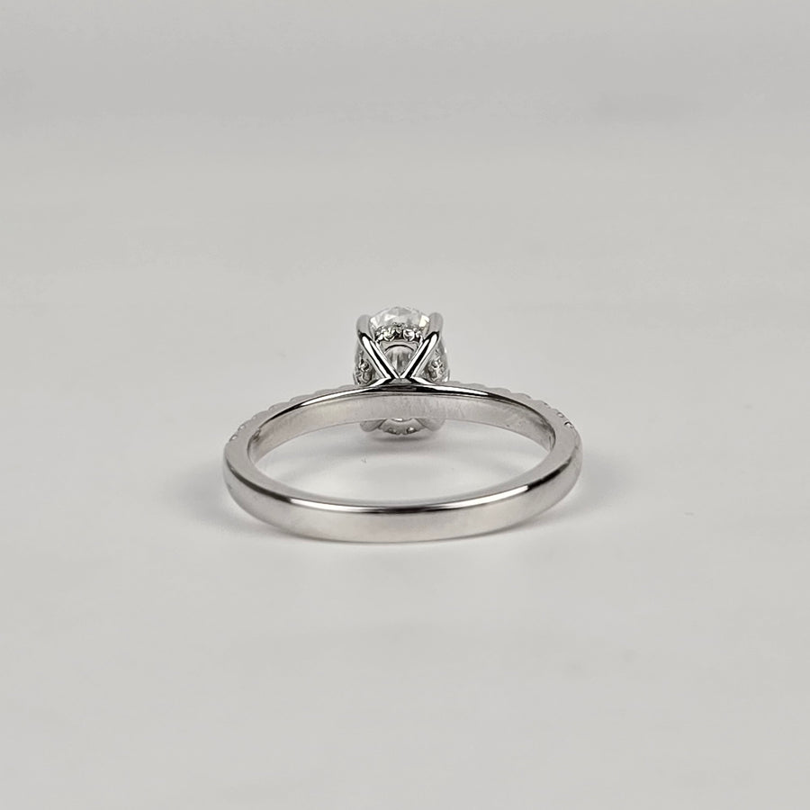 Solid 14k Gold 1.5ct Oval Moissanite Ring with Side Diamonds(OV632)