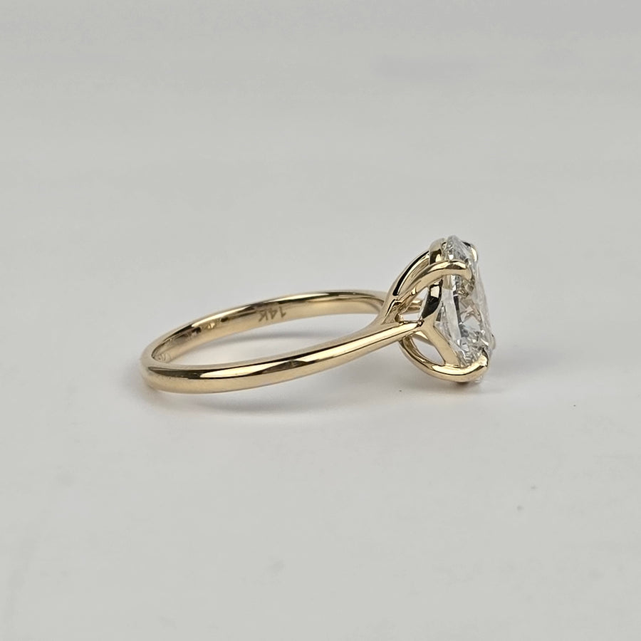 Solid 14k Gold 2.2ct E VVS2 Lab Diamond Oval Ring Customized Cathedral