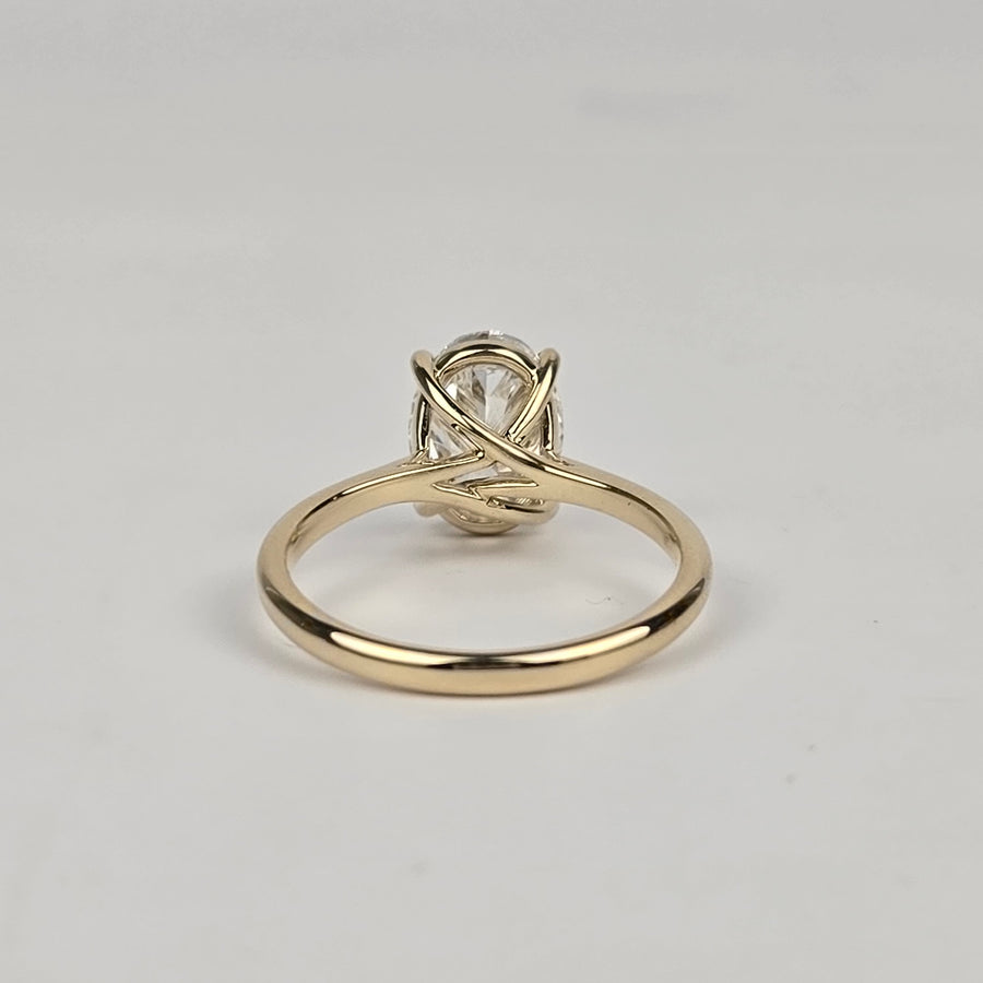 Solid 14k Gold 2.2ct E VVS2 Lab Diamond Oval Ring Customized Cathedral