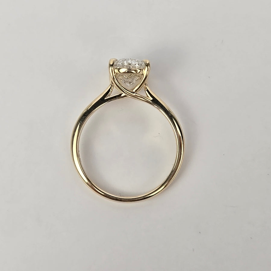 Solid 14k Gold 2.2ct E VVS2 Lab Diamond Oval Ring Customized Cathedral
