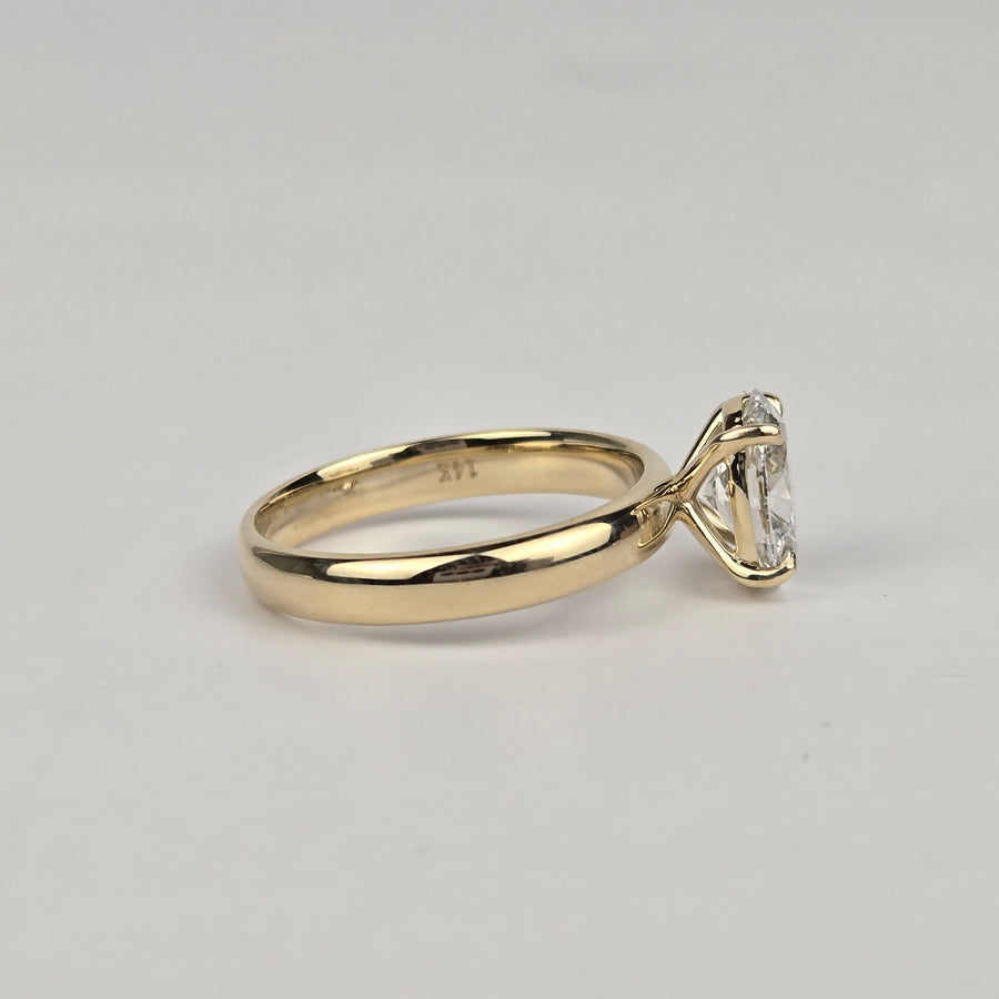 Solid 14k Gold 1.3ct E VVS2 Lab Diamond Oval Ring, 3mm Wide Half-Round Band