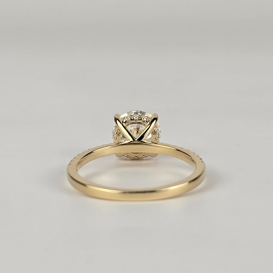 Title: Solid 14k Gold 8mm D VVS1 Moissanite Engagement Ring with Moissanite Side Stones and Half Eternity Wedding Band(RO654)