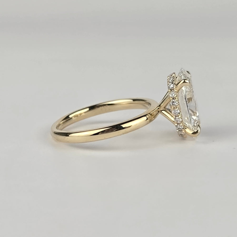 Solid 14k Gold 2.5ct F VS1 Oval Lab Diamond Ring with Lab Diamond Hidden Halo