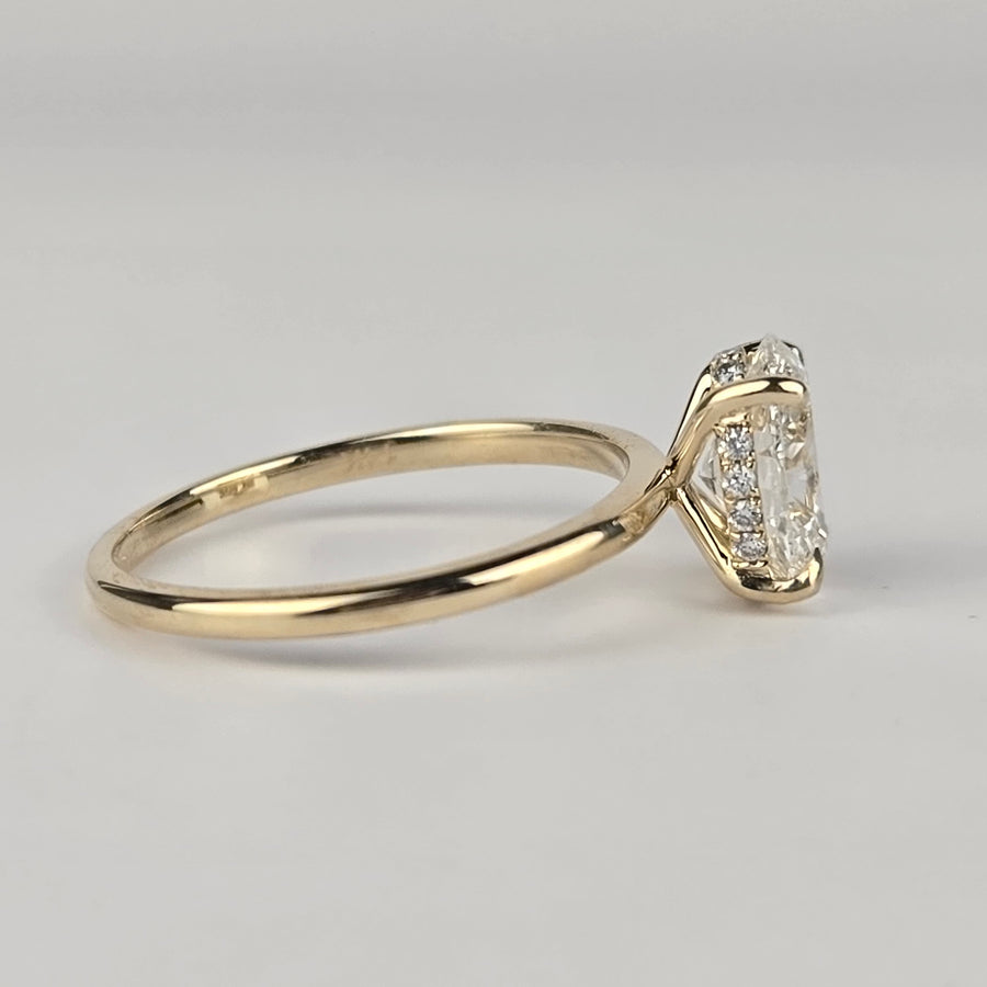 Solid 14k Gold 1.7ct F VS1 Oval Lab Diamond Ring with Lab Diamond Hidden Halo