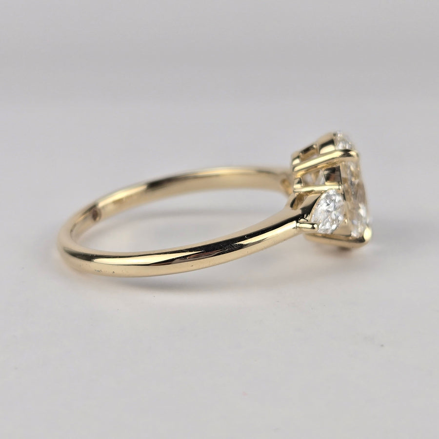 Solid 14k Gold 2.16TCW Center 1.8ct F VS1 Lab Oval Diamond Ring with Side Lab Pear Diamond(OV843)
