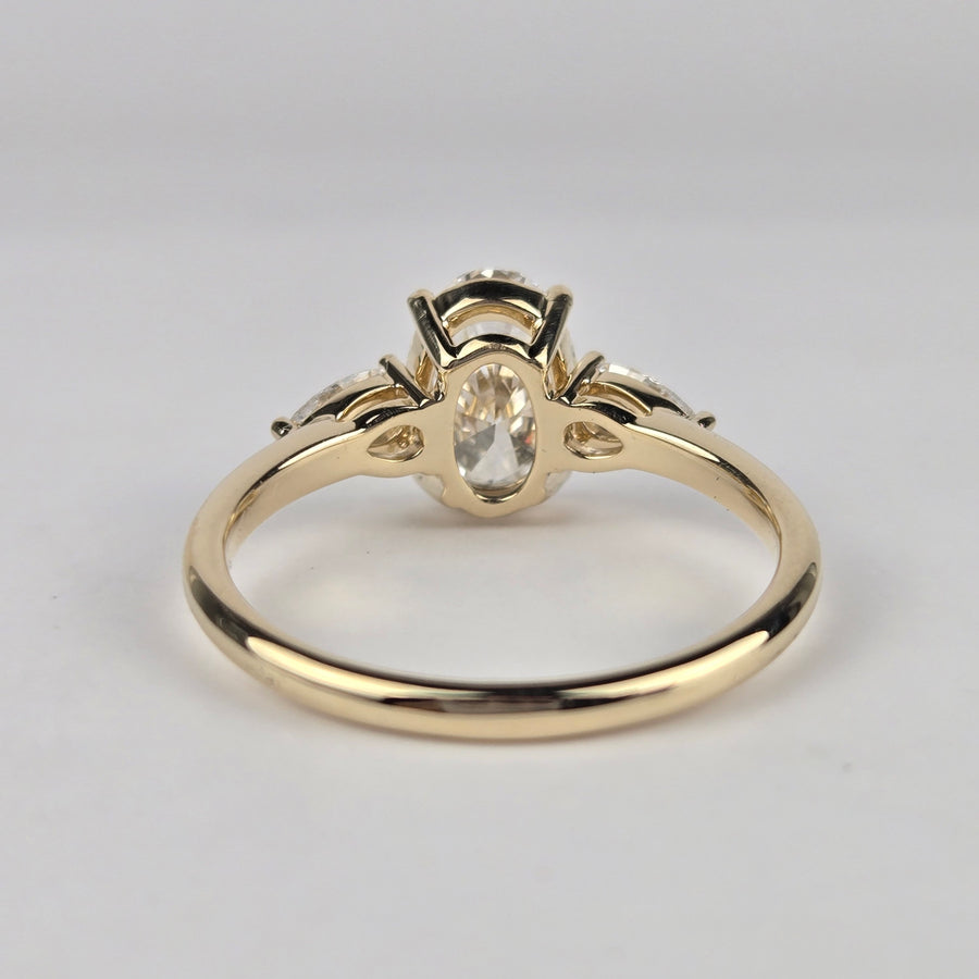 Solid 14k Gold 2.16TCW Center 1.8ct F VS1 Lab Oval Diamond Ring with Side Lab Pear Diamond(OV843)