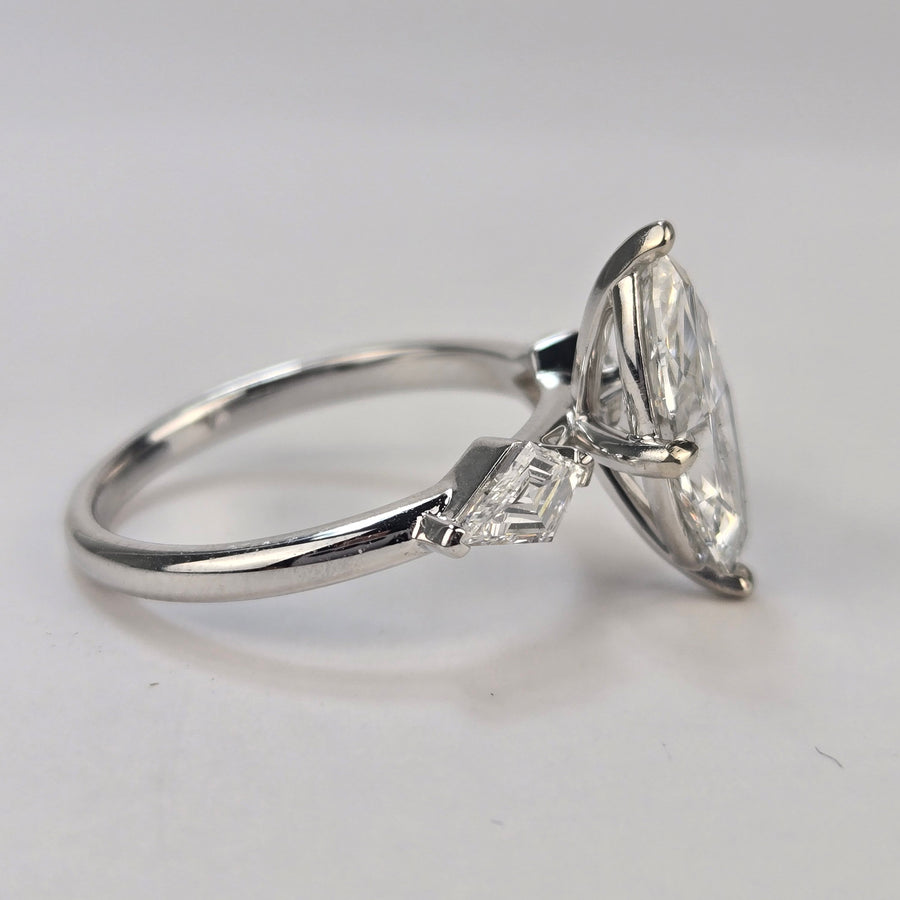 Solid 14k Gold 1.5ct F VS1 Lab Diamond Marquise Ring with Kite Lab Diamond Side Stones