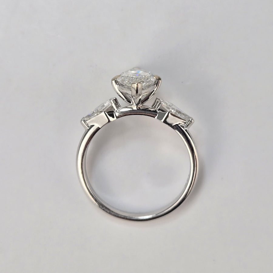 Solid 14k Gold 1.5ct F VS1 Lab Diamond Marquise Ring with Kite Lab Diamond Side Stones