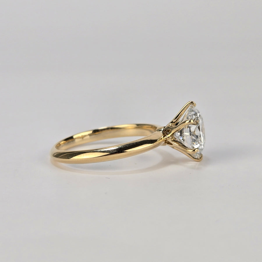 Solid 18k gold 2.6ct (G VS1) Lab Round Diamond Ring(RO812)