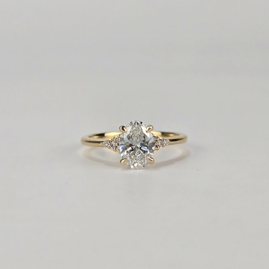 Solid 14k Gold 1ct F VS1 Oval Lab Diamond Ring with Lab Diamond Side Stone Cluster