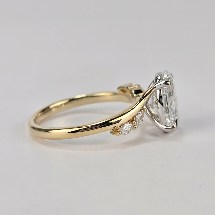 Solid 18k White and Yellow Gold 2.5ct F VVS2 Lab Oval Diamond Ring with Side Lab Marquise Diamond(OV816)