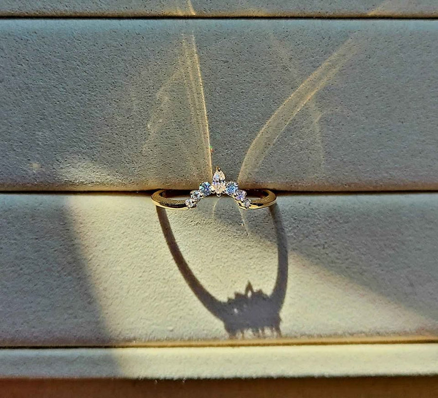 solid 14k gold v shaped moissanite band