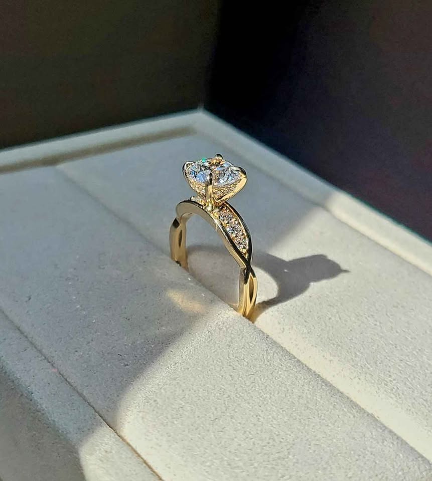 solid 18k gold 1.5ct d vvs2 lab round diamond ring with side and hidden halo lab diamond