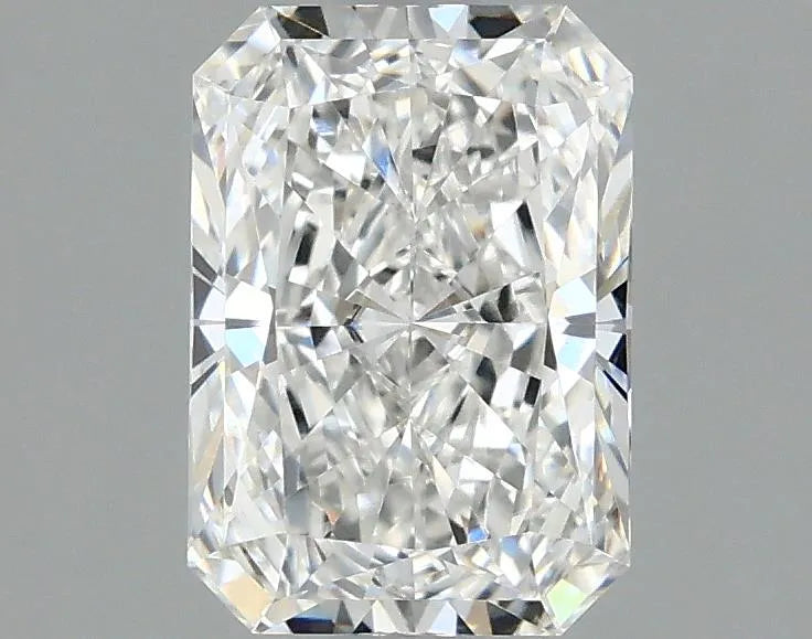 1.49ct Radiant Lab Grown Diamond (Colour E, Clarity VVS2, IGI Certified)
