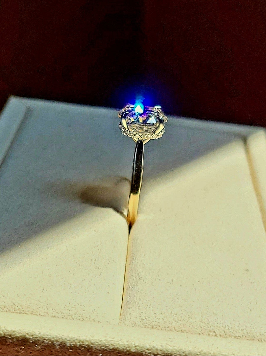 Solid 18k White and Yellow Gold 2.58ct (G VVS2) Lab Diamond Ring (RO801)