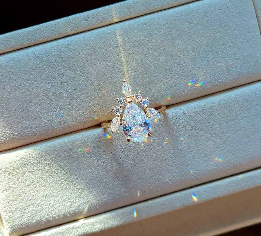 solid 14k gold 4ct 8x12mm pear moissanite ring with side moissanite