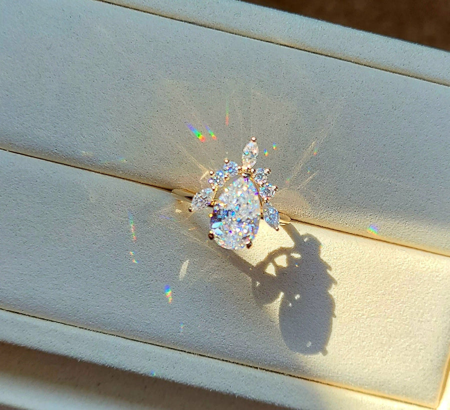 solid 14k gold 4ct 8x12mm pear moissanite ring with side moissanite