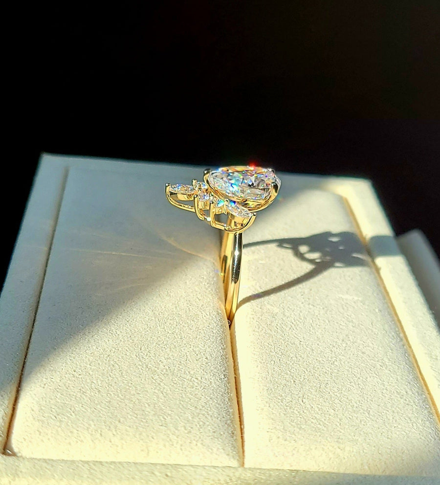 solid 14k gold 4ct 8x12mm pear moissanite ring with side moissanite