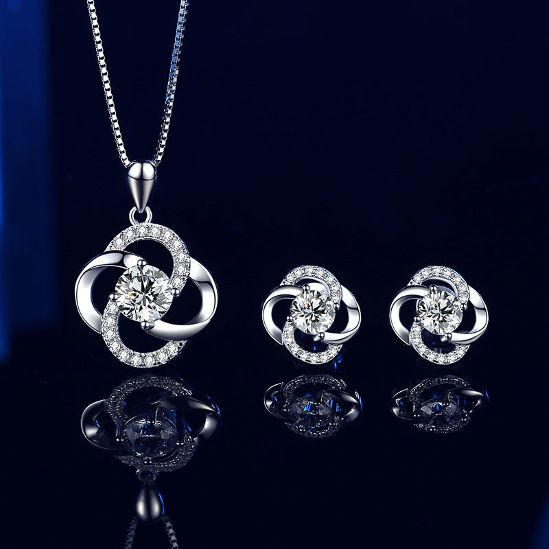1ct Moissanite Clover Necklace and Earrings (in set)