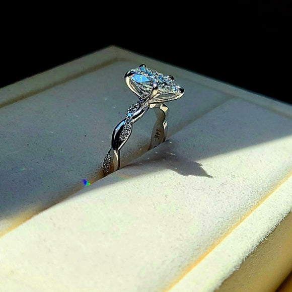 Solid 14k Gold 2ct (F VS1) Lab Pear Diamond Ring with Side Lab Diamond