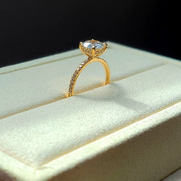 Solid 18k Gold 1.5ct E VVS2 Lab Round Diamond Ring with Side and Hidden Halo Diamond