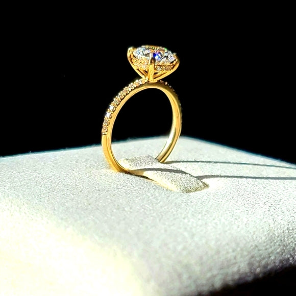 Solid 18k Gold 1.5ct E VS1 Lab Round Diamond Ring with Side and Hidden Halo Lab Diamond