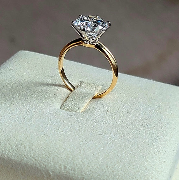 Solid 18k White and Yellow Gold 4ct F VS1 Lab Round Diamond Ring