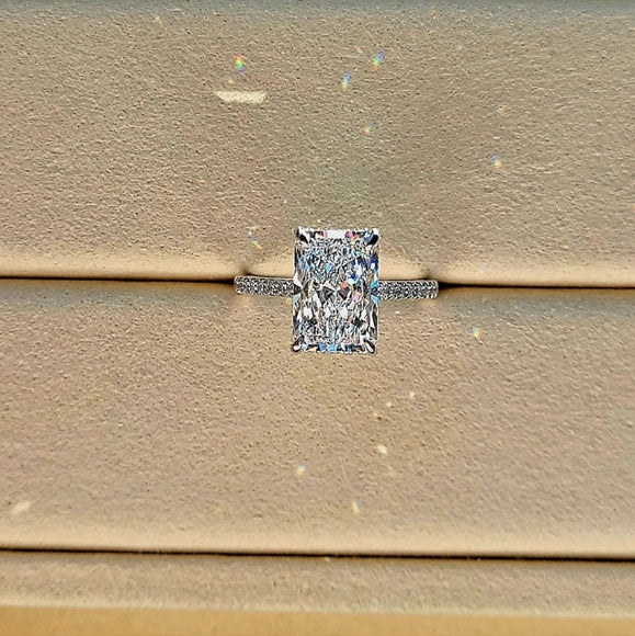 Solid 18k Gold 3.8ct F VS1 Lab Radiant Diamond Ring with Side and Hidden Halo Lab Diamond