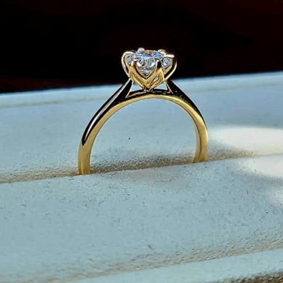 Solid 10k Gold 1ct D VVS2 Lab Round Diamond Ring