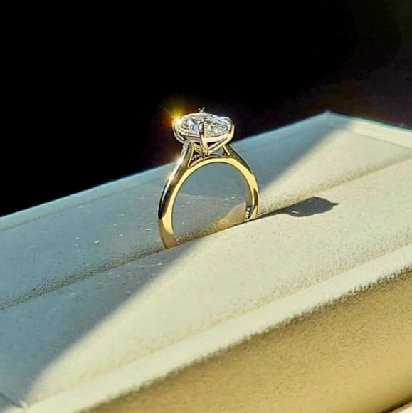 Solid 14k White and Yellow Gold 2ct E VS1 Lab Oval Diamond Ring