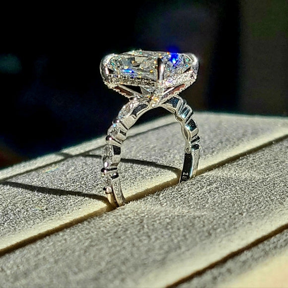 solid 18k gold 5ct f vs1 lab radiant diamond ring with side , hidden halo and prong lab diamond