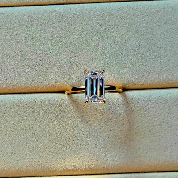 solid 14k gold 6*10mm (3ct ) emerald cut moissanite ring(EM613)