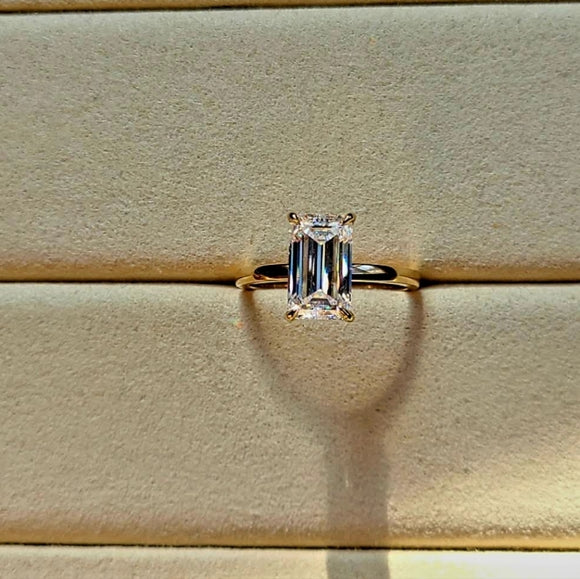 solid 14k gold 6*10mm (3ct ) emerald cut moissanite ring(EM613)