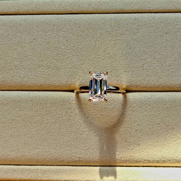 solid 14k gold 6*10mm (3ct ) emerald cut moissanite ring(EM613)