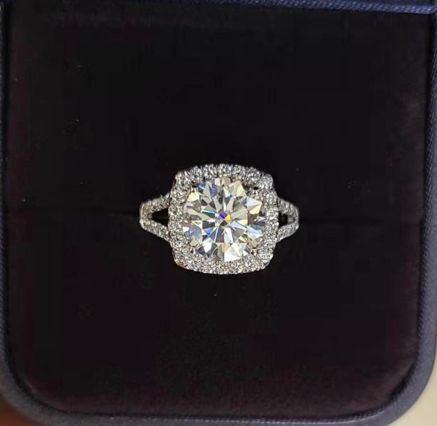 Solid 18k Gold 3ct Moissanite Ring with Side & Halo Diamonds