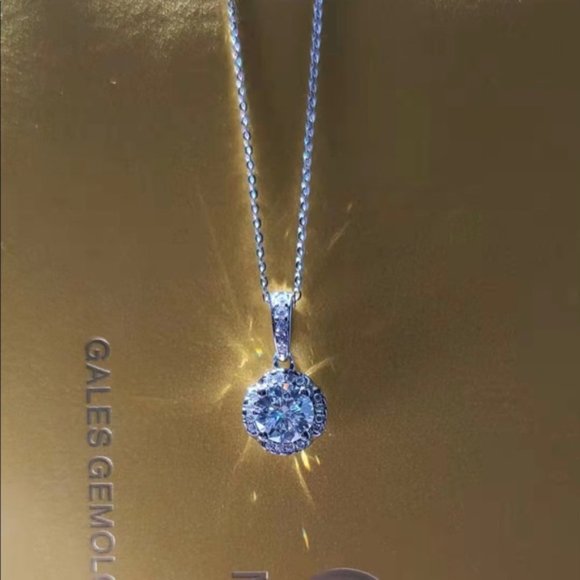 1ct Moissanite Necklace & Pendant