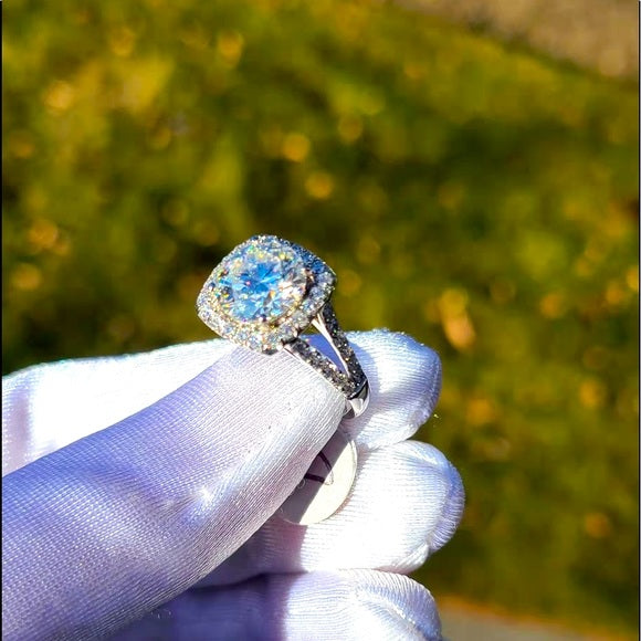 Solid 18k Gold 3ct Moissanite Ring with Side & Halo Diamonds