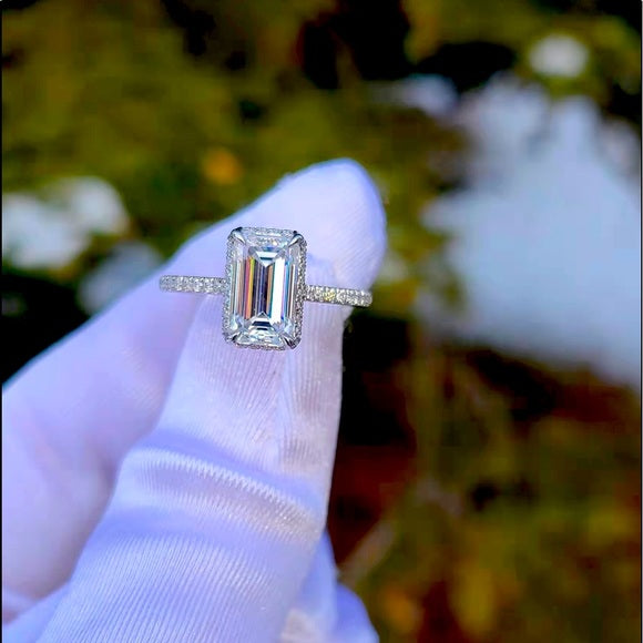 Solid 14k Gold 6*10mm Emerald Cut Moissanite Ring