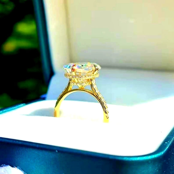 Solid 14k Gold 8ct Emerald Moissanite Ring with Side & Hidden Halo Stones