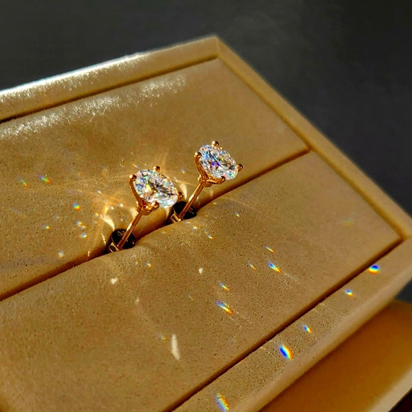 Solid 18k gold 1.5ct moissanite earrings