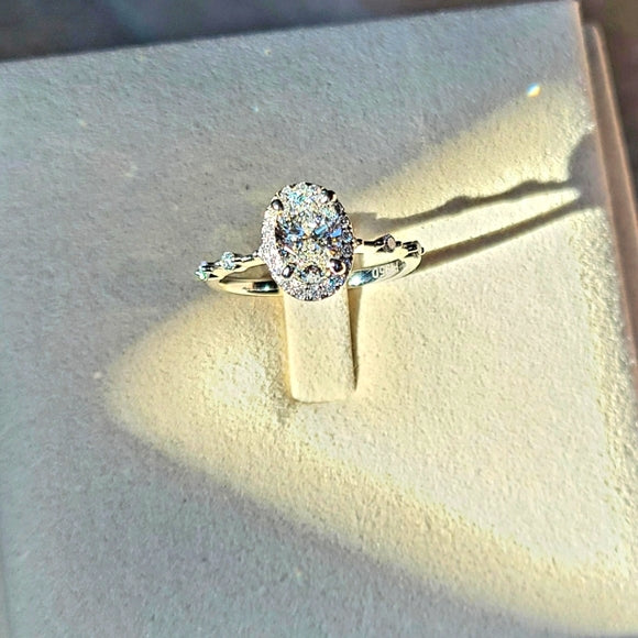 Platinum 1.1ct (D VS1) Lab Oval Diamond Ring