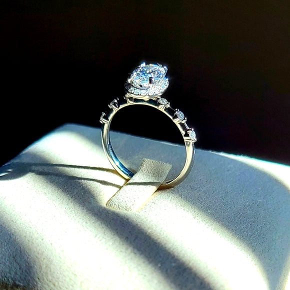 Platinum 1.1ct (F VS1) Lab Oval Diamond Ring